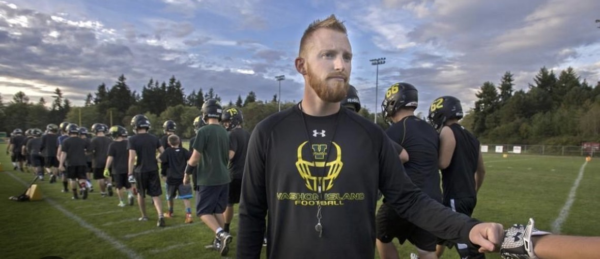 How Regis Goes to Playoffs & Scores 30 Points/Game with Just 21 Players — Triple Option Turnaround How Regis Goes to Playoffs & Scores 30 Points/Game with Just 21 Players — Triple Option Turnaround